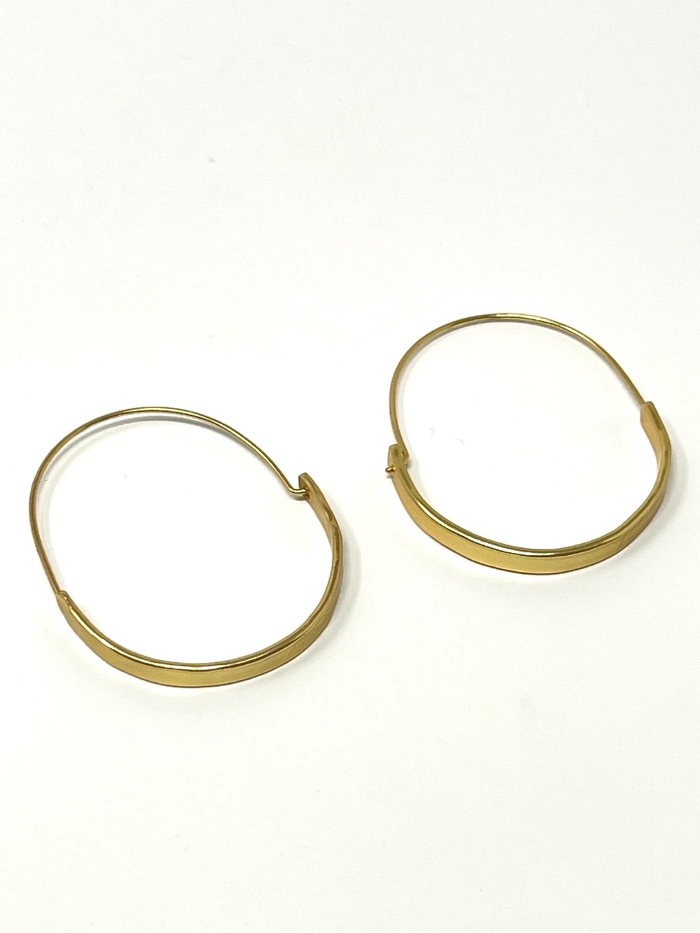New Anthropologie Annelise Hoop Earrings Gold - Picture 4 of 7